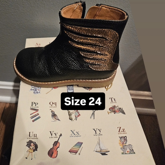 Infant girl shoes - Picture 11 of 16